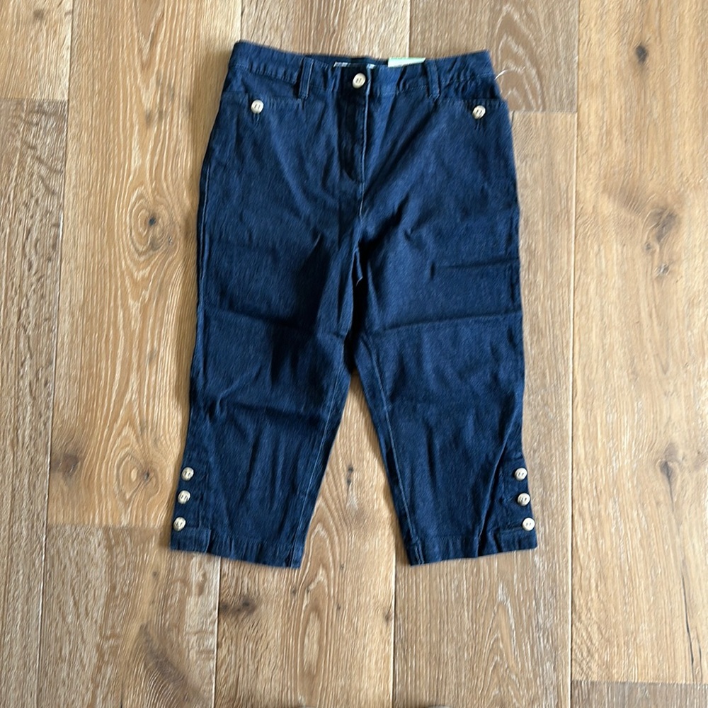 Karen Scott tummy control comfort capri blue denim, size 8Petite